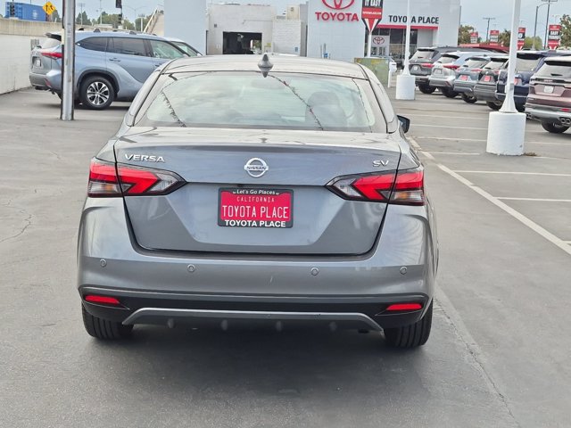 Used 2021 Nissan Versa SV FWD image 9