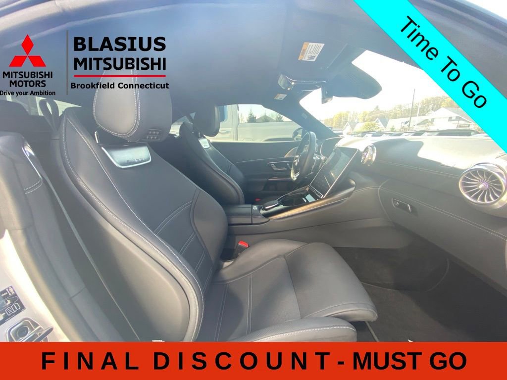 Used 2022 Mercedes-Benz SL 55 AMG 4MATIC w/ Driver Assistance Package image 35