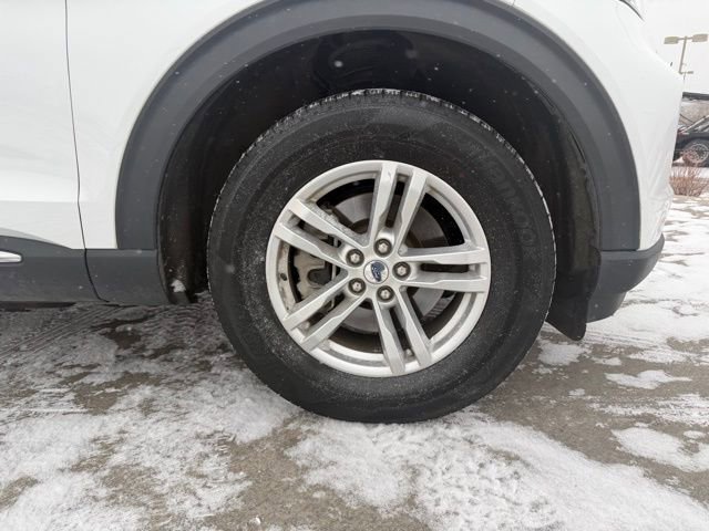 Used 2024 Ford Explorer XLT w/ Equipment Group 202A image 30