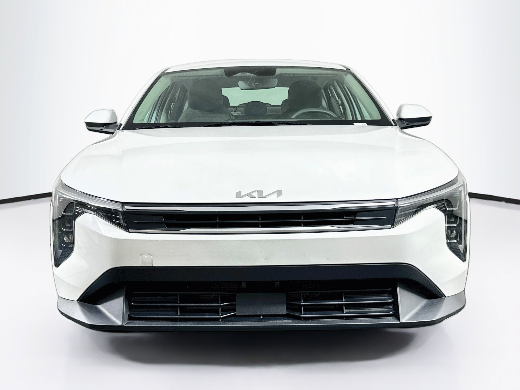 Used 2025 Kia K4 FWD image 2