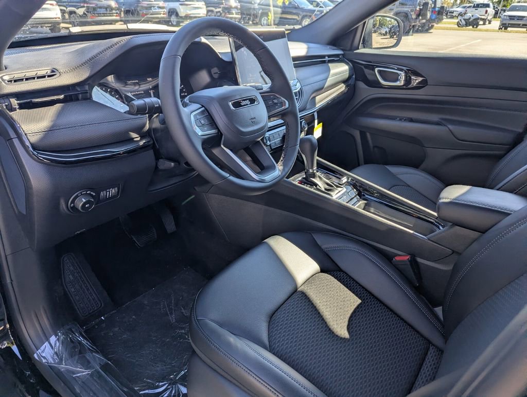 New 2026 Jeep Compass Latitude image 13