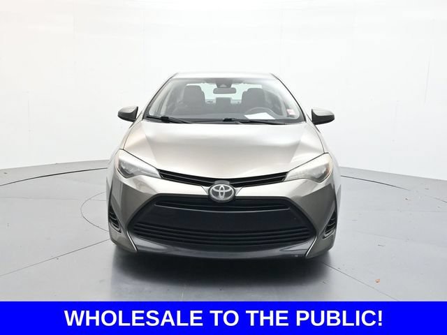 Used 2018 Toyota Corolla LE FWD image 2