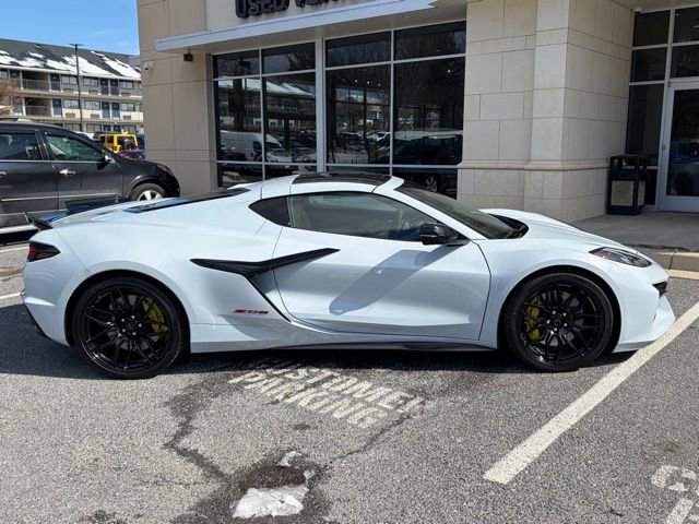 Used 2024 Chevrolet Corvette Z06 image 9