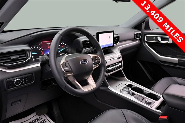 Used 2023 Ford Explorer XLT w/ Equipment Group 202A image 24