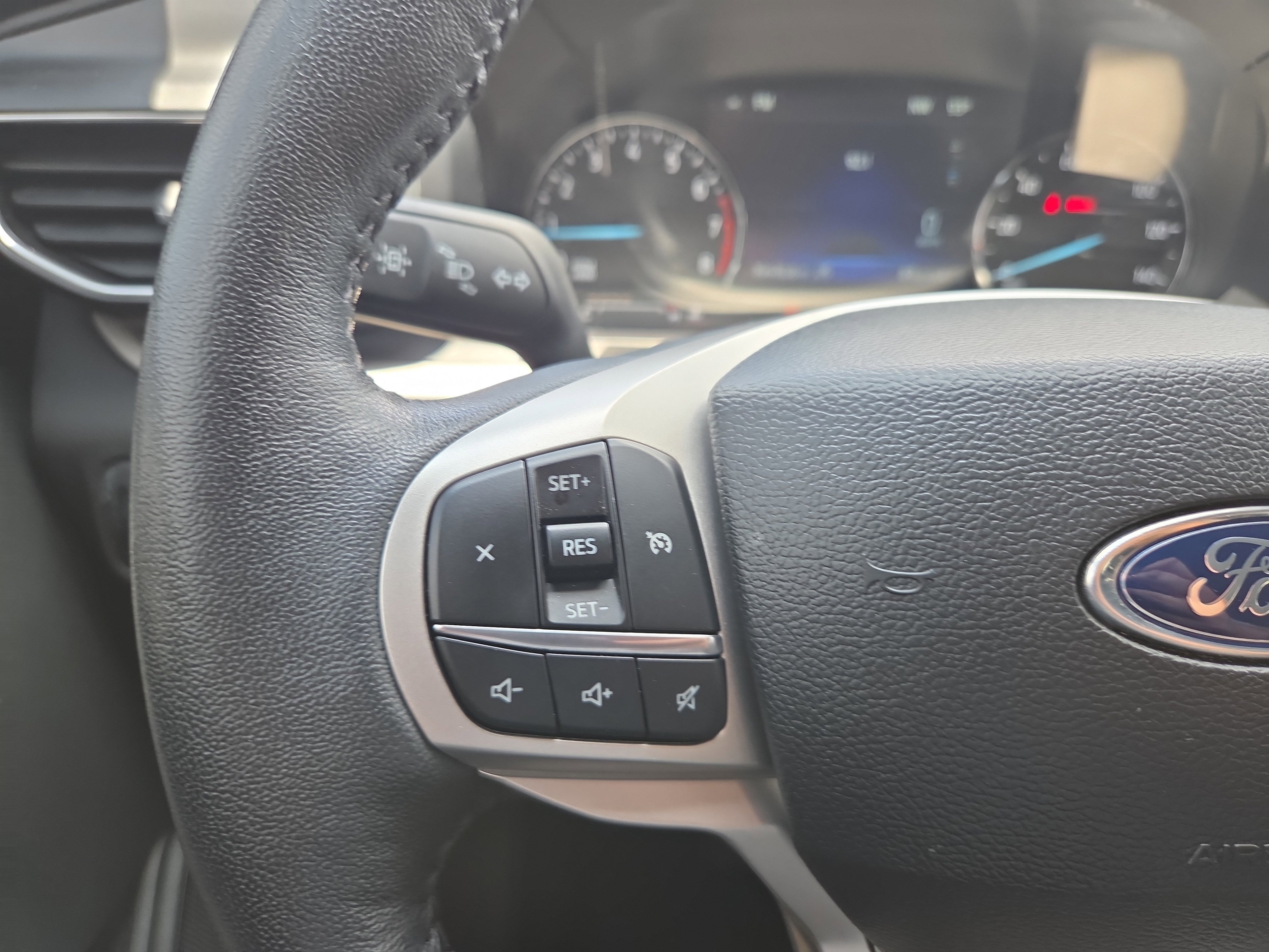 Used 2024 Ford Explorer XLT w/ Equipment Group 202A image 11