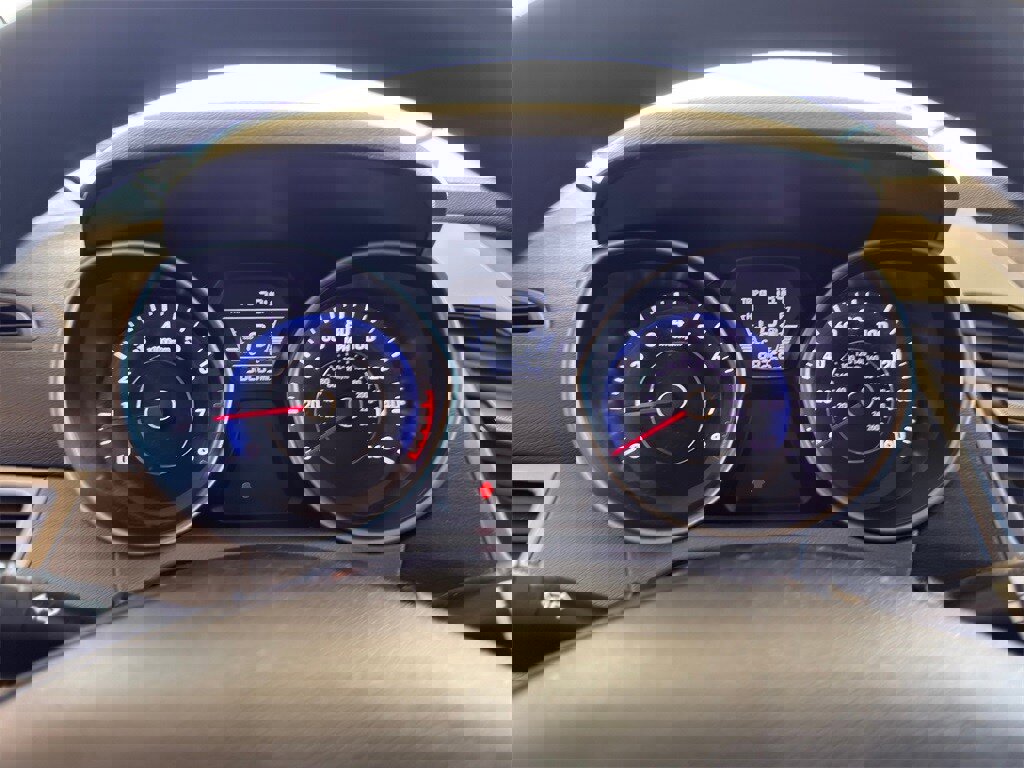 Used 2015 Hyundai Elantra SE image 14