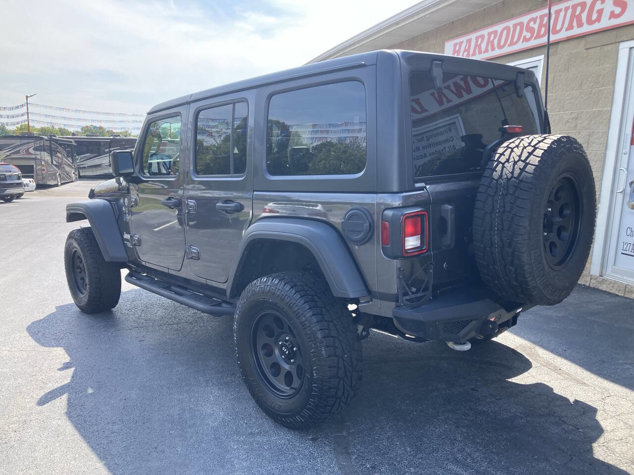 Used 2018 Jeep Wrangler Unlimited Sport S image 9