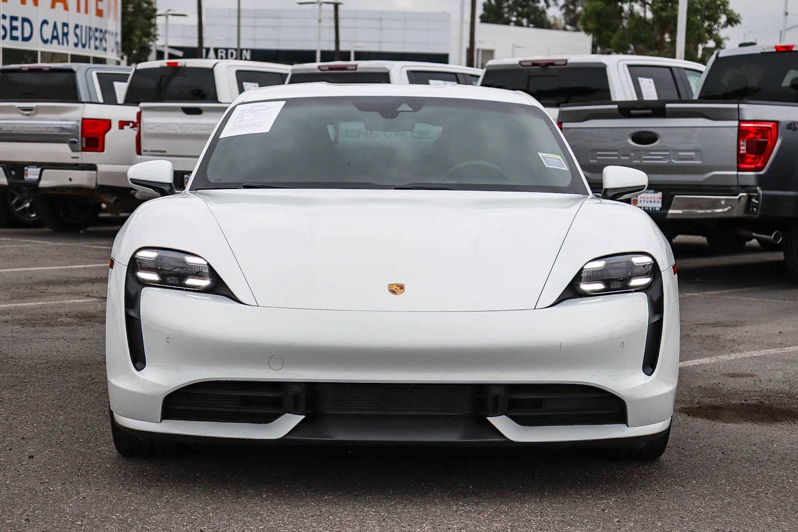Used 2021 Porsche Taycan Turbo image 2