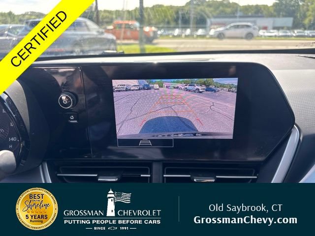 Used 2024 Chevrolet Trax RS w/ Sunroof Package FWD image 11