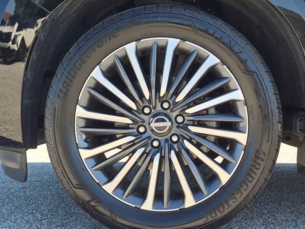 Used 2025 Nissan Armada Platinum Reserve AWD/4WD image 6
