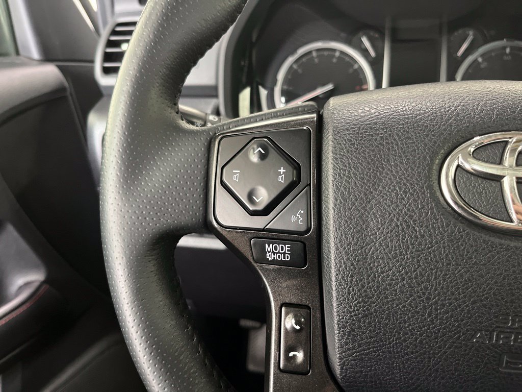 Used 2021 Toyota 4Runner Venture w/ Moonroof Package AWD/4WD image 7