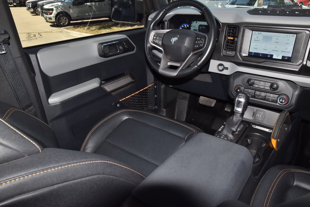 Used 2023 Ford Bronco Badlands w/ Sasquatch Package AWD/4WD image 15