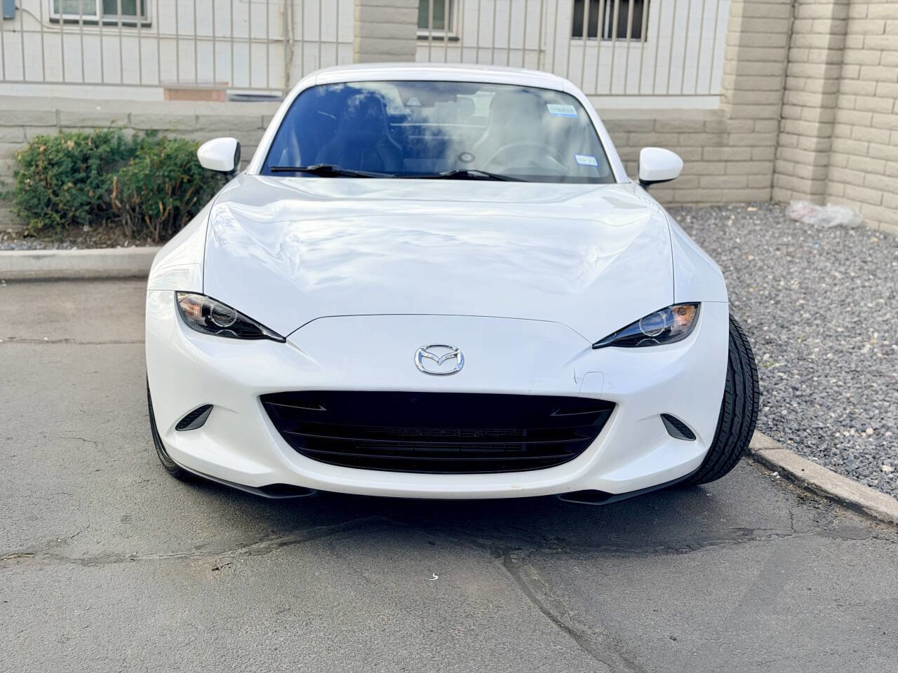 Used 2018 MAZDA MX-5 Miata RF Grand Touring image 2