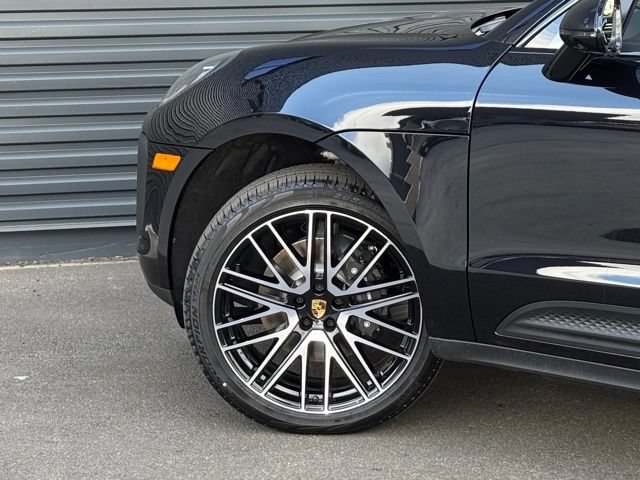 New 2026 Porsche Macan AWD/4WD image 12