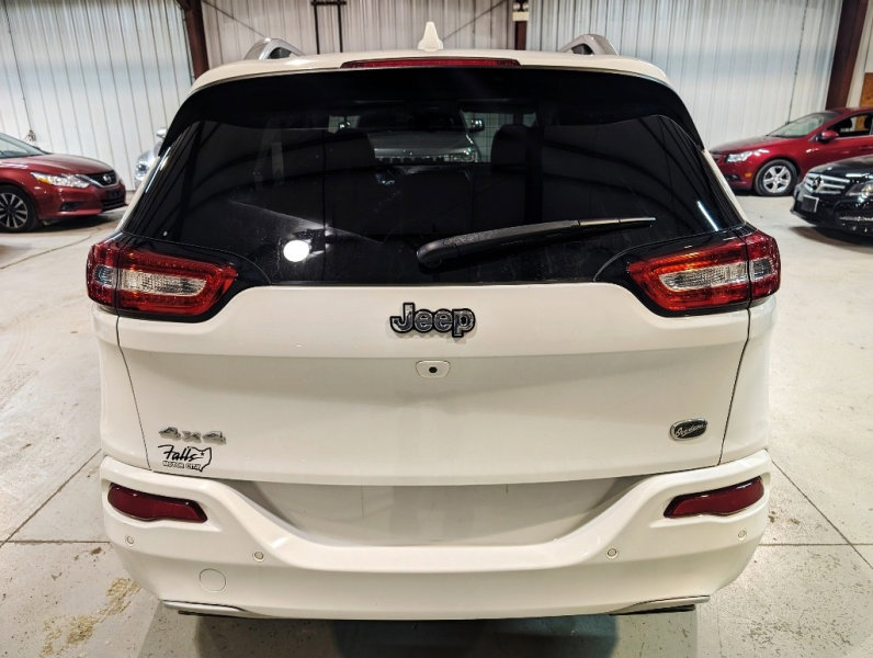 Used 2017 Jeep Cherokee Overland w/ Technology Group image 12