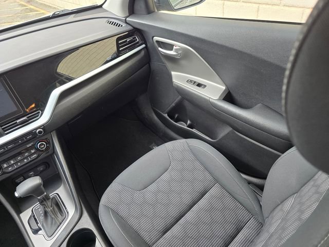 Used 2022 Kia Niro LX FWD image 28