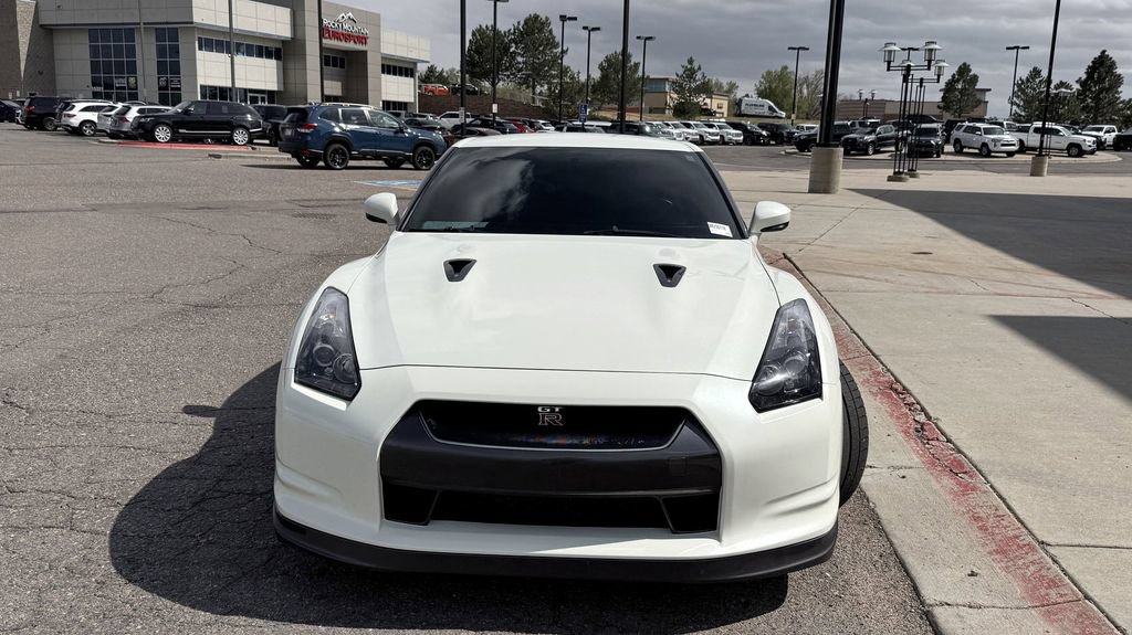 Used 2009 Nissan GT-R Premium AWD/4WD image 3