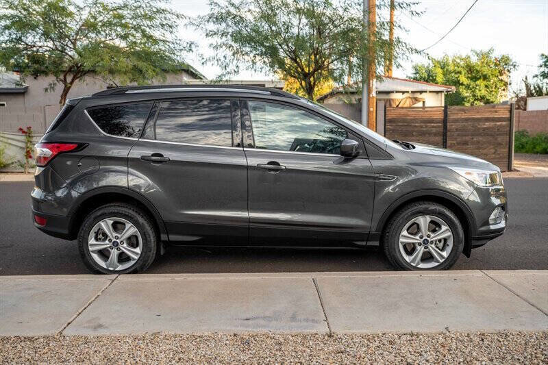 Used 2018 Ford Escape SE image 6