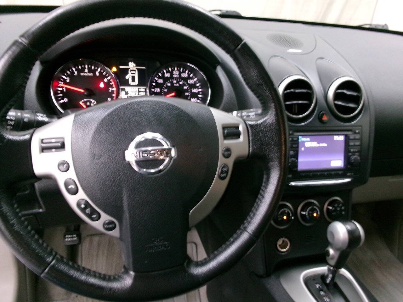 Used 2012 Nissan Rogue SL AWD/4WD image 34