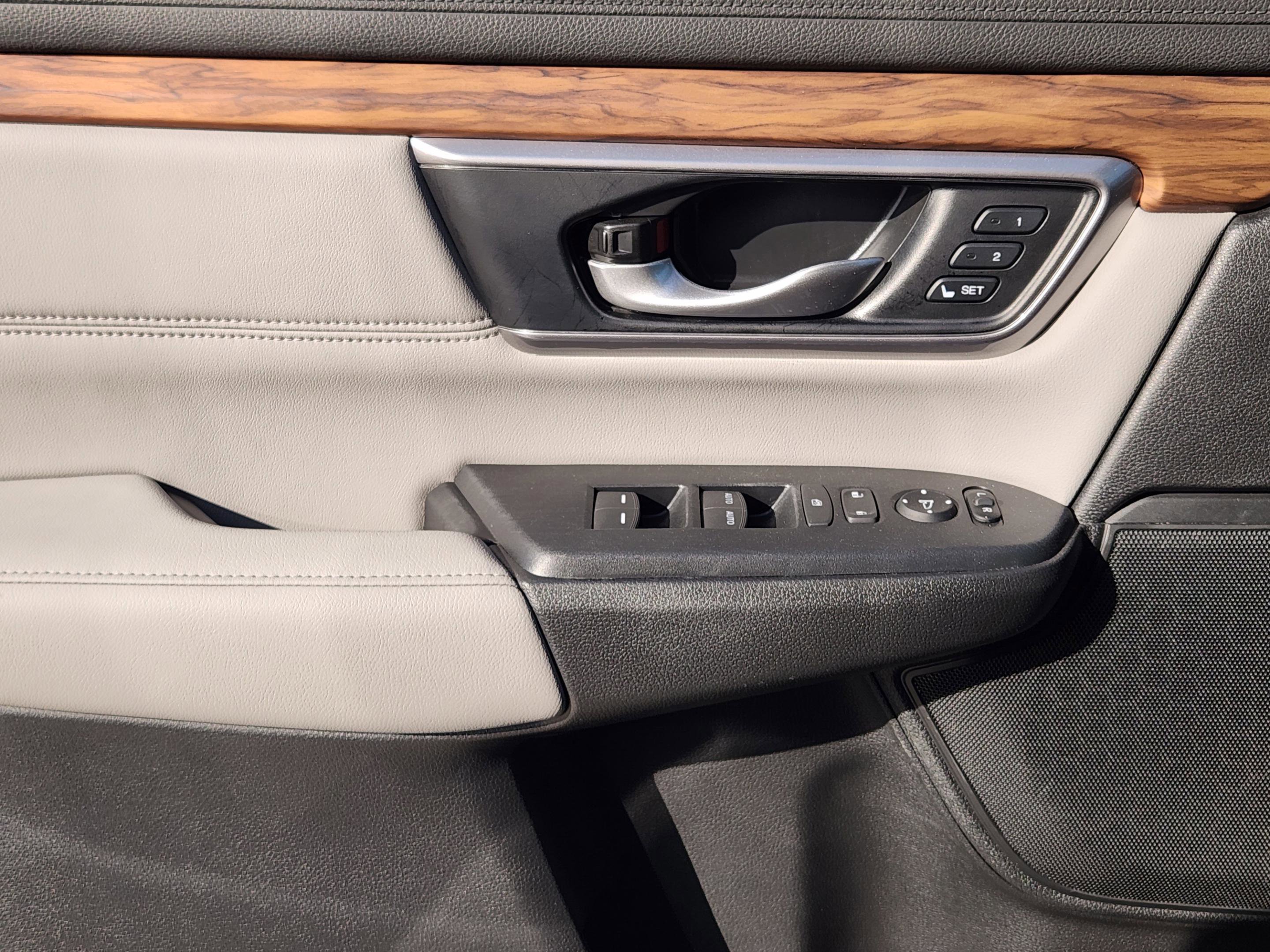 Used 2022 Honda CR-V Touring image 23