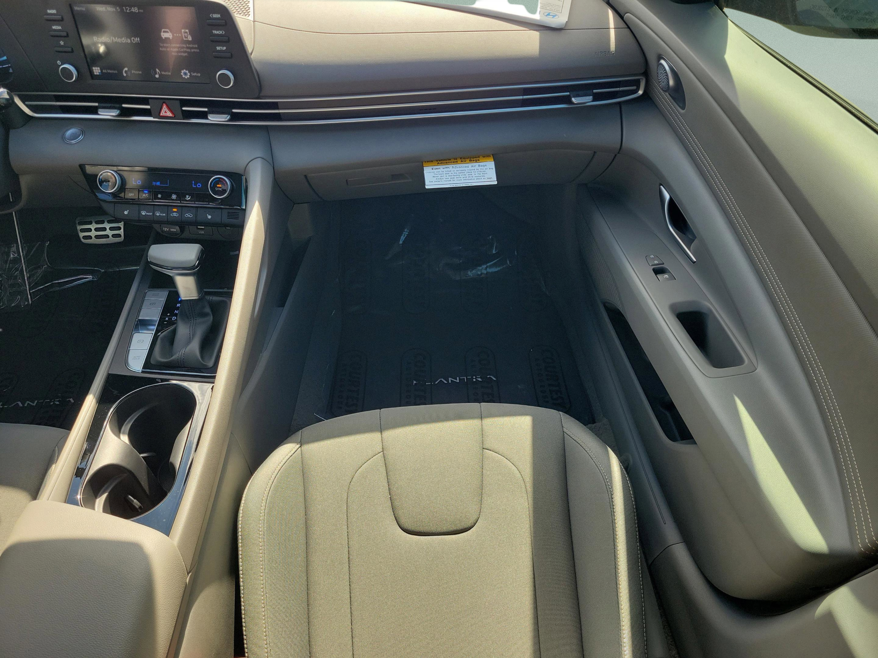 New 2026 Hyundai Elantra SEL Sport Premium FWD image 25