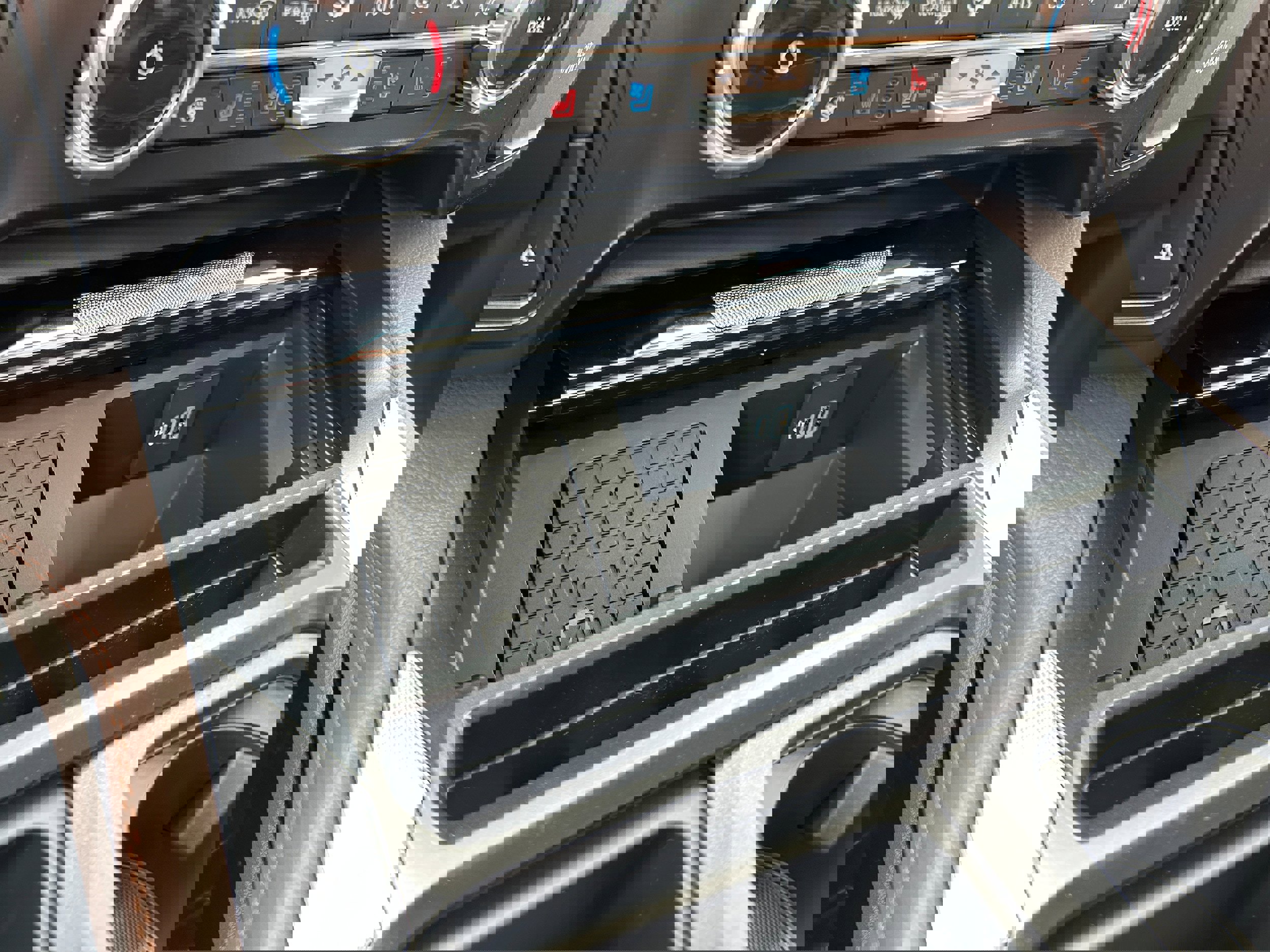 New 2025 Ford F250 King Ranch w/ Tremor Off-Road Package image 64