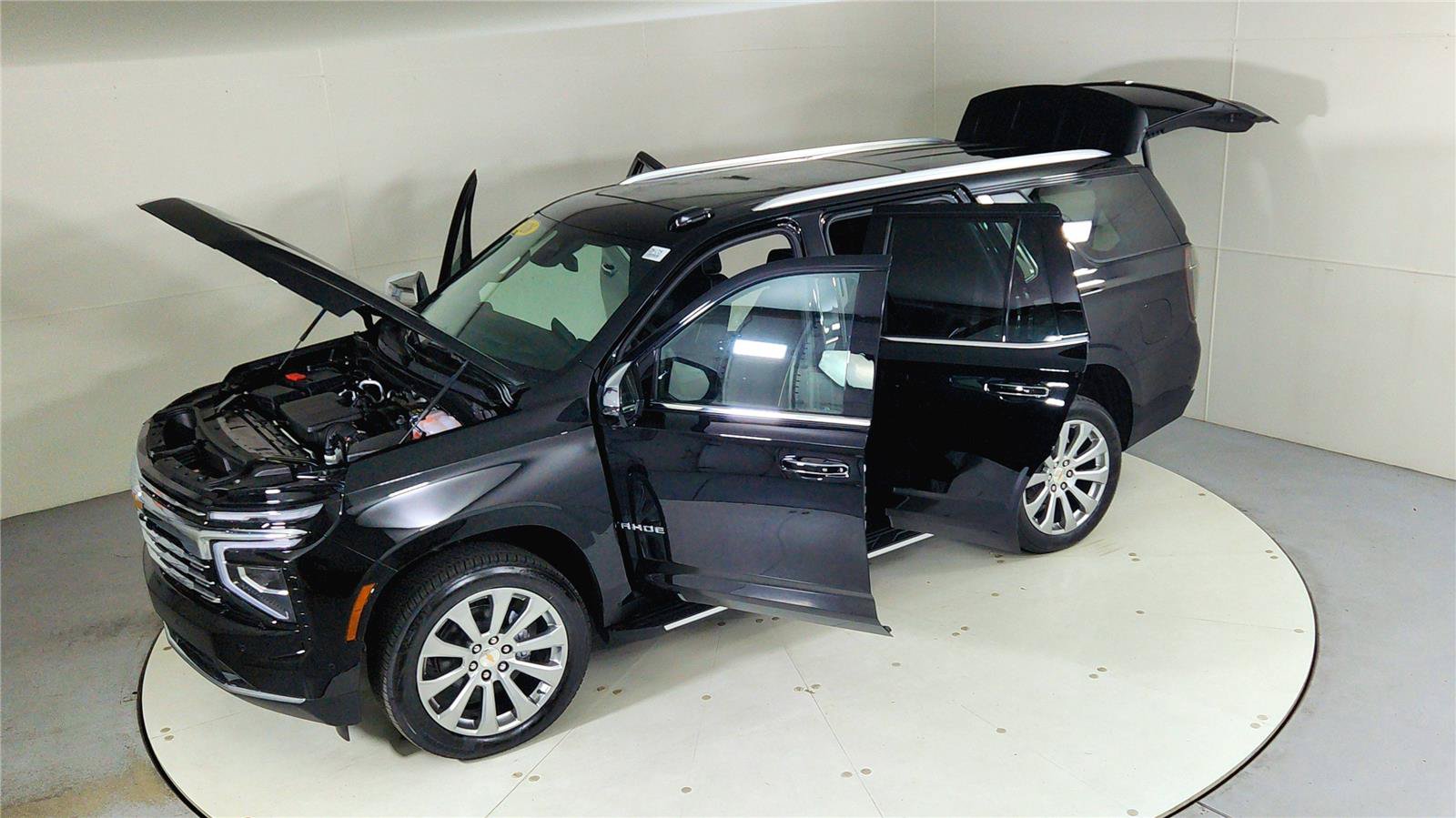 New 2026 Chevrolet Tahoe Premier w/ Sun And Tow Package AWD/4WD image 25
