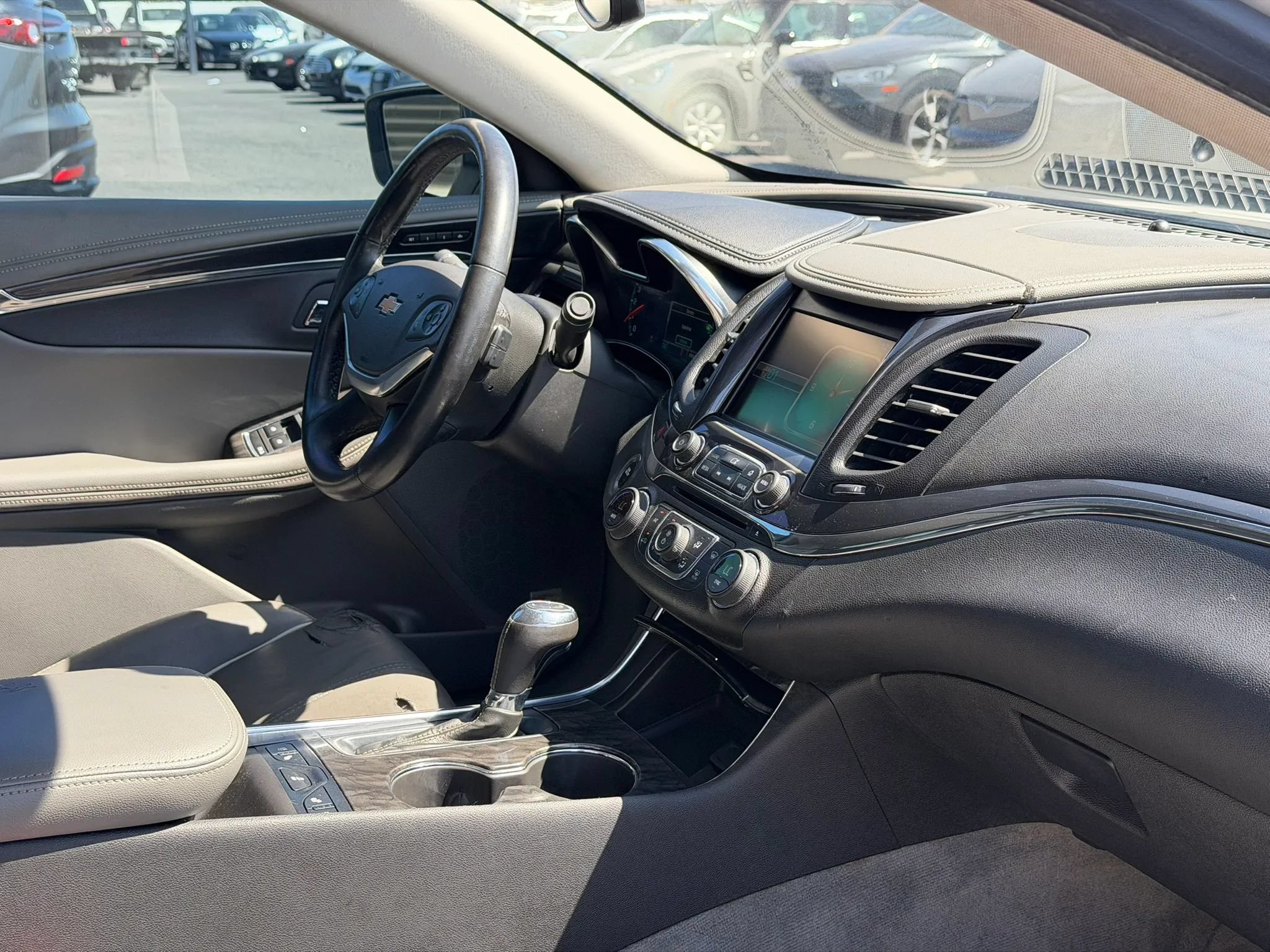 Used 2015 Chevrolet Impala LTZ FWD image 30