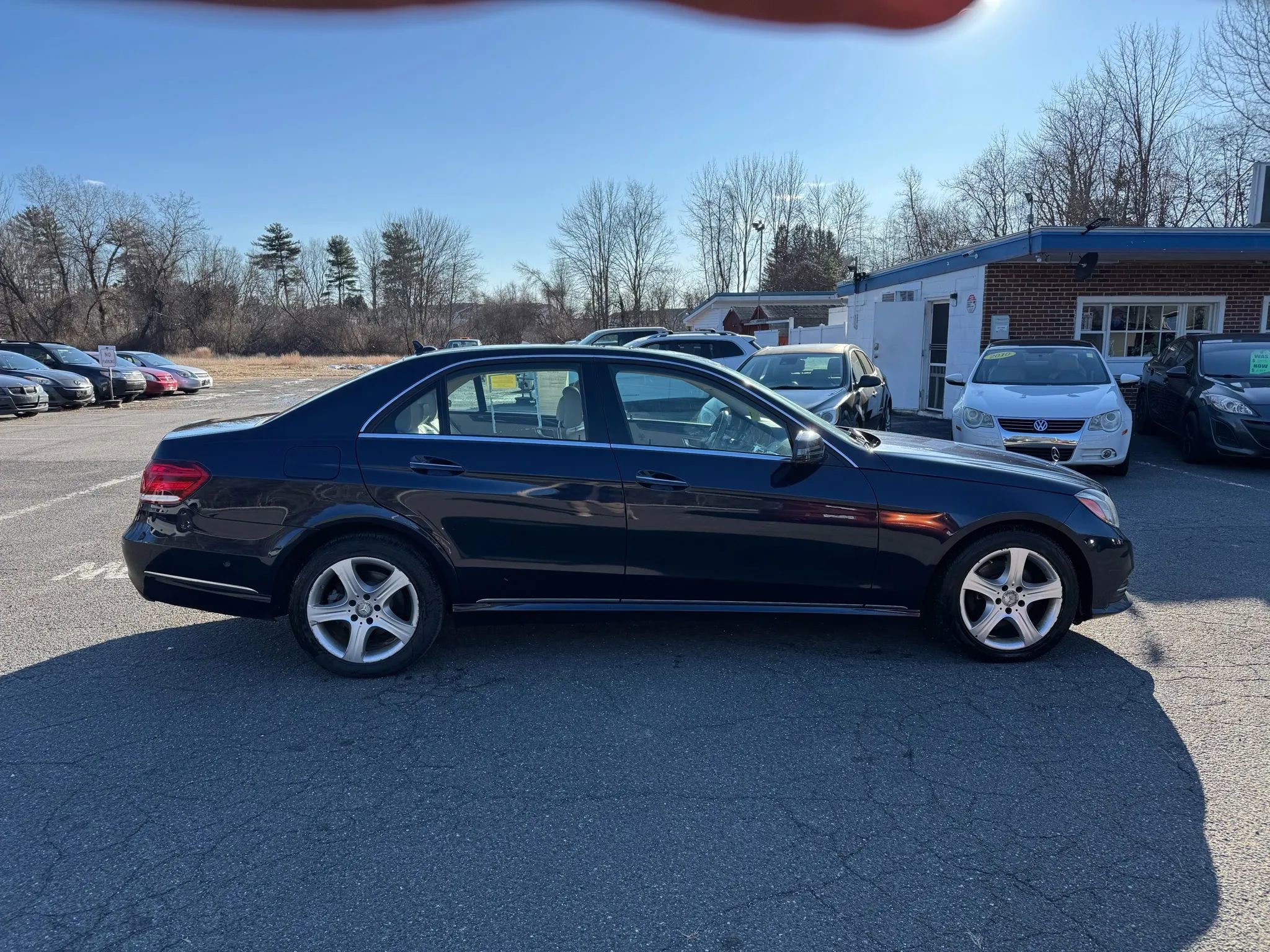 Used 2016 Mercedes-Benz E 350 4MATIC Sedan image 2