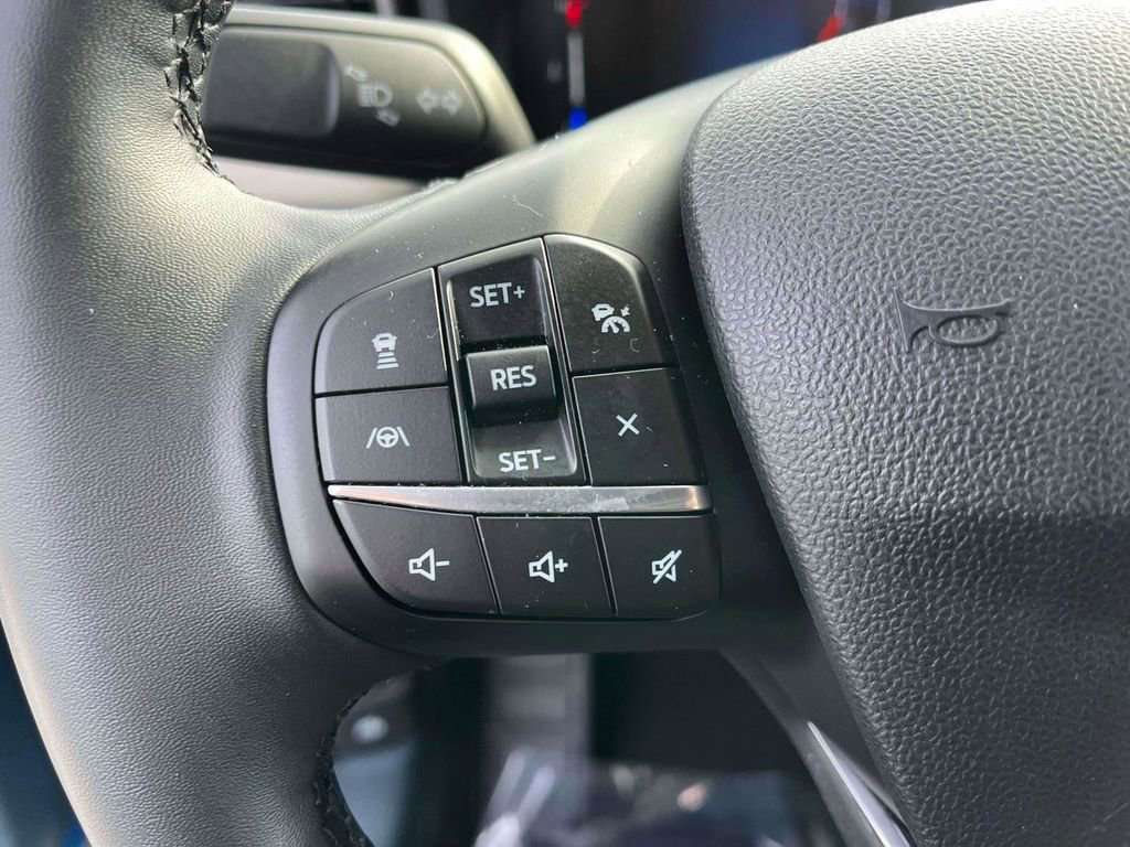 Used 2025 Ford Maverick Lariat image 18