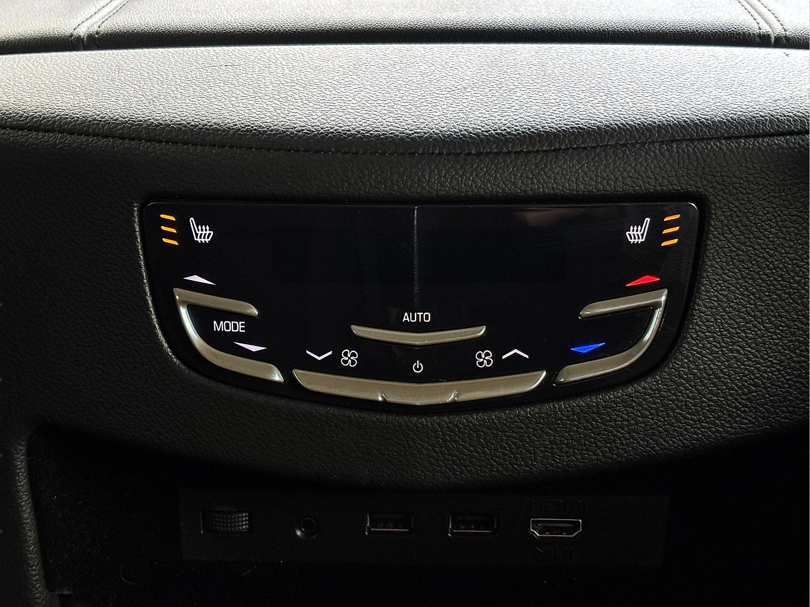 Used 2020 Cadillac Escalade Luxury image 32