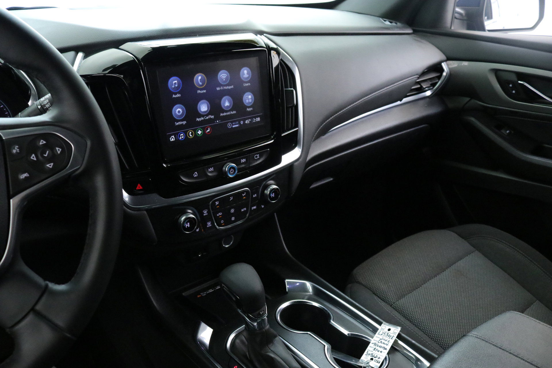 Used 2023 Chevrolet Traverse LT image 18