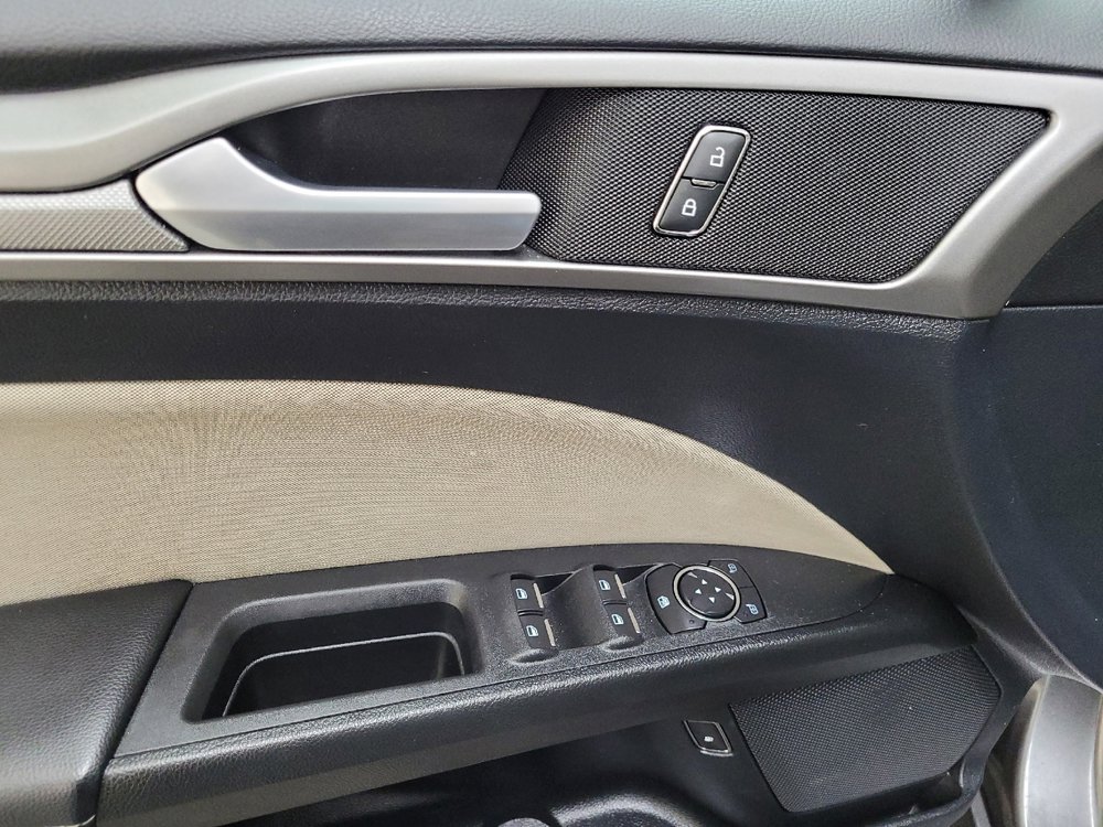 Used 2018 Ford Fusion S image 27