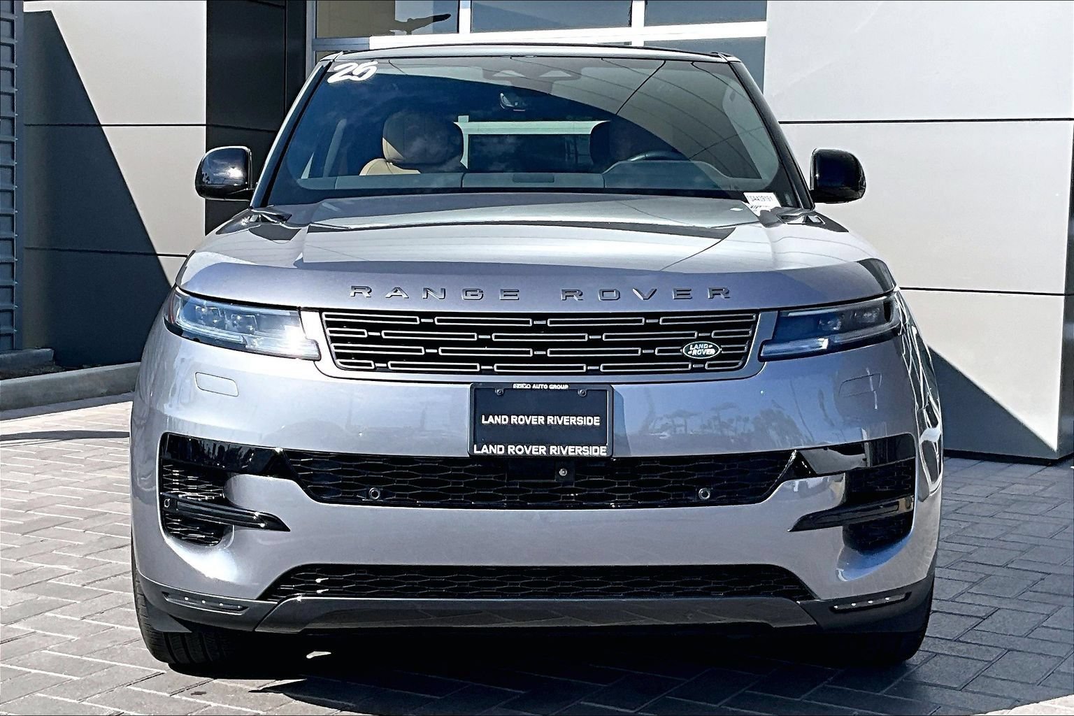 Certified 2025 Land Rover Range Rover Sport SE AWD/4WD image 2