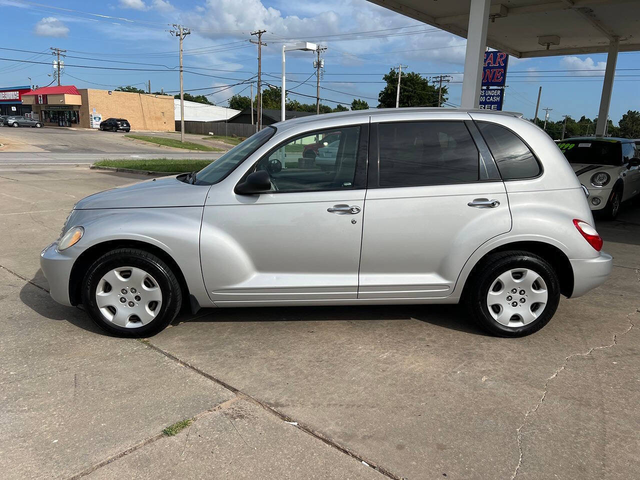 Used 2007 Chrysler PT Cruiser Touring FWD image 4