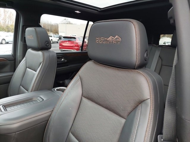 Used 2024 Chevrolet Suburban High Country image 23