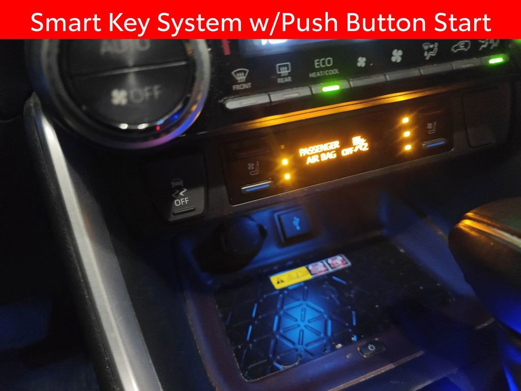 Used 2022 Toyota RAV4 Limited image 12