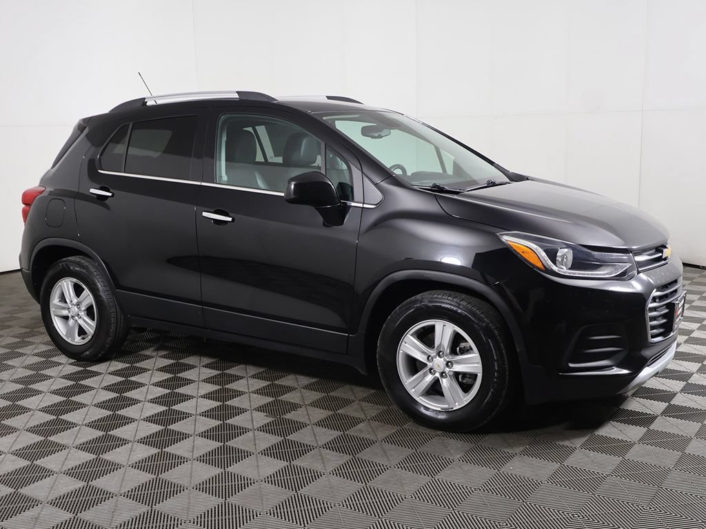 Used 2020 Chevrolet Trax LT w/ LT Convenience Package FWD image 11