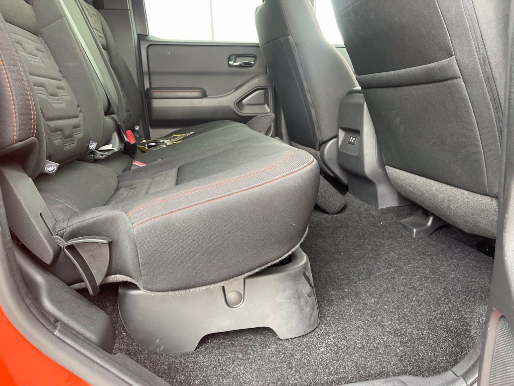 Used 2025 Nissan Frontier PRO-4X AWD/4WD image 13