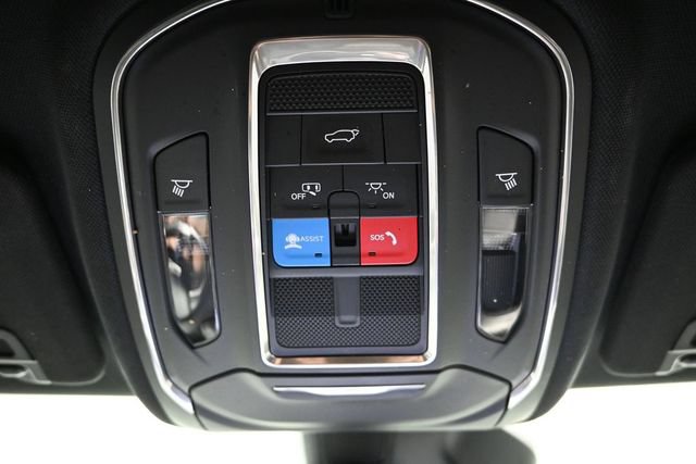 Used 2025 Jeep Grand Cherokee Limited w/ Black Appearance Package AWD/4WD image 50