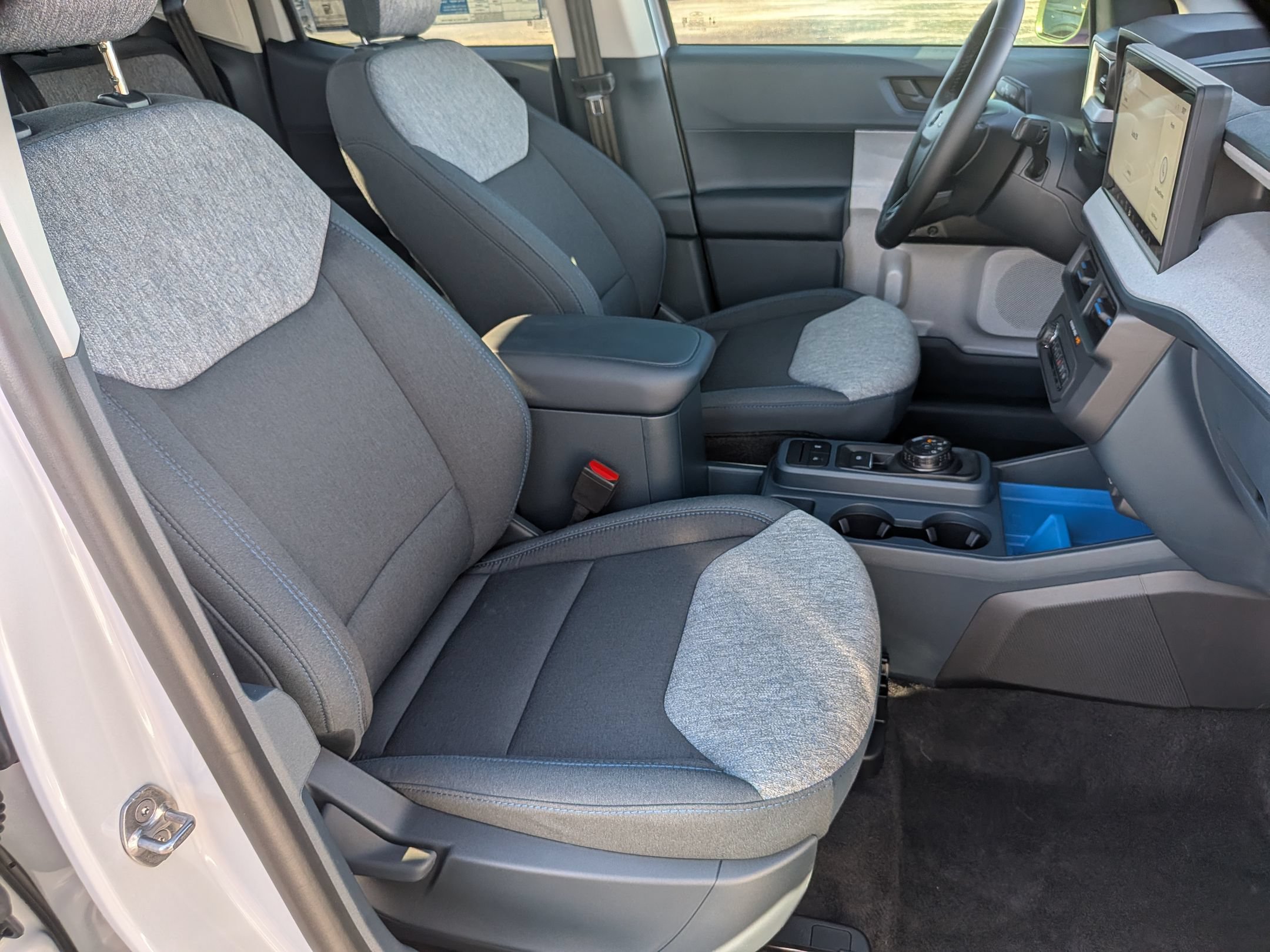 New 2026 Ford Maverick XLT w/ XLT Luxury Package FWD image 34