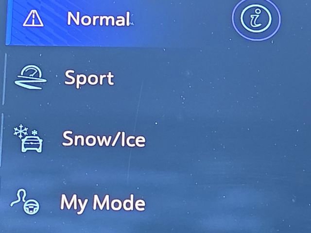 New 2025 Chevrolet Equinox EV RS w/ Convenience Package II image 36