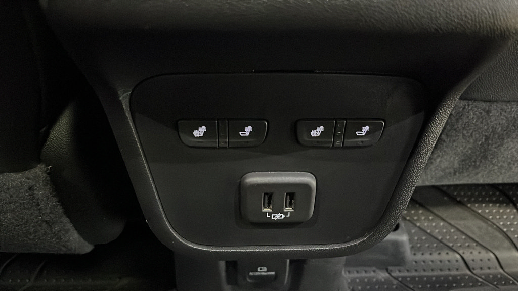 Used 2022 Chevrolet Equinox Premier AWD/4WD image 35
