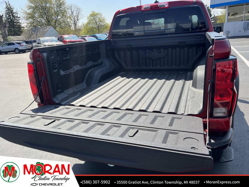 Certified 2024 Chevrolet Colorado Trail Boss w/ Technology Package AWD/4WD image 12