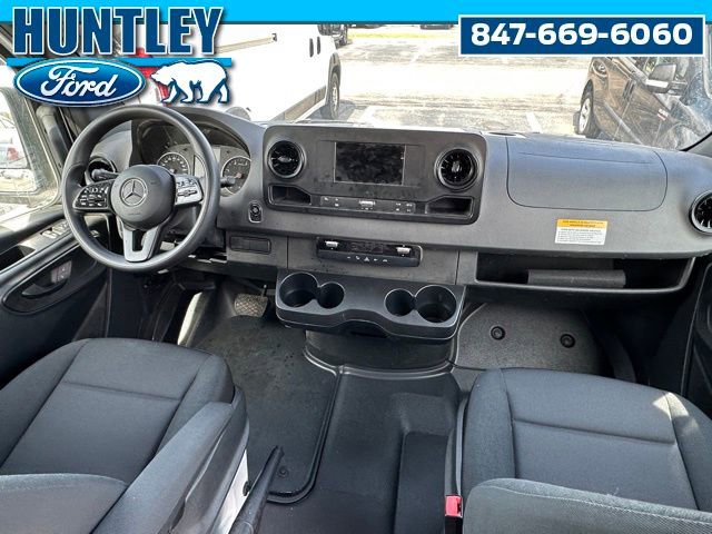 Used 2023 Mercedes-Benz Sprinter 2500 image 13