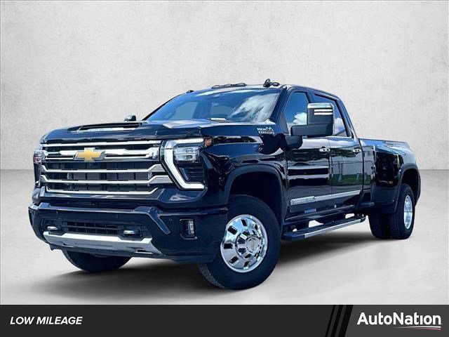 Used 2026 Chevrolet Silverado 3500 High Country w/ Technology Package AWD/4WD image 1