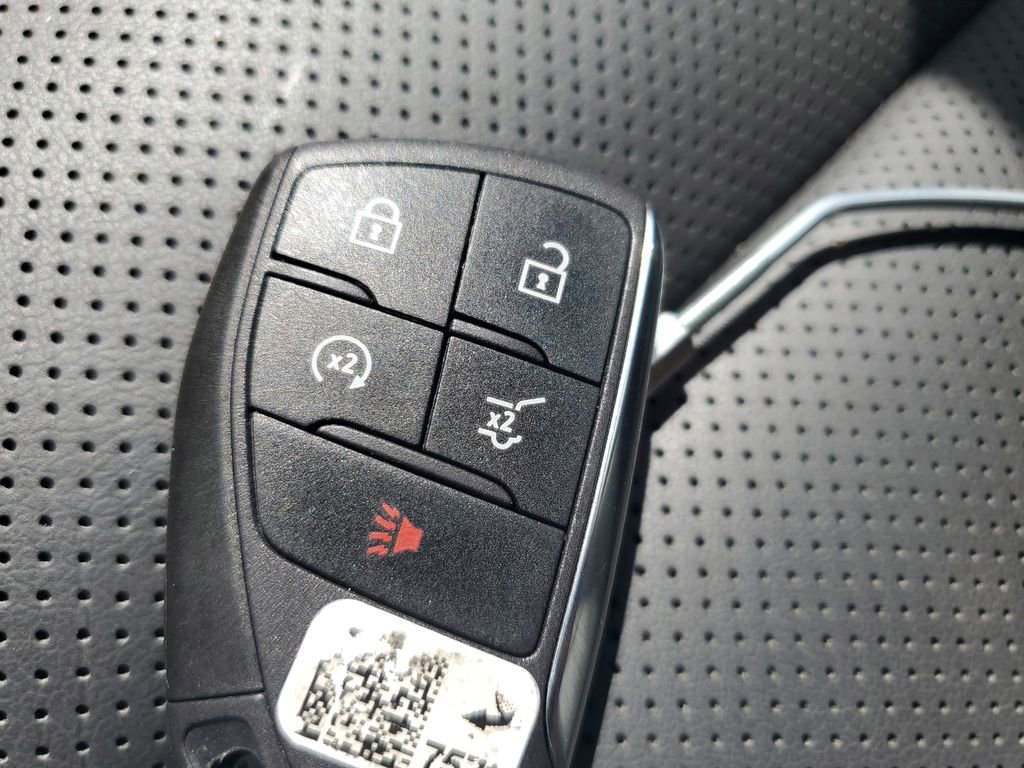 Used 2023 Buick Envision Essence w/ Technology Package I image 29