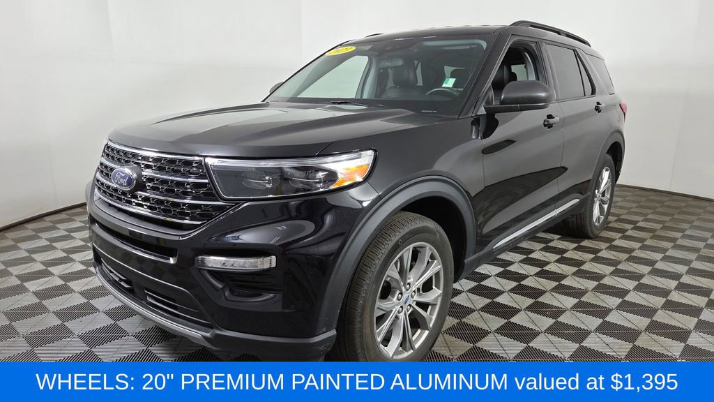 Used 2023 Ford Explorer XLT w/ Equipment Group 202A image 3
