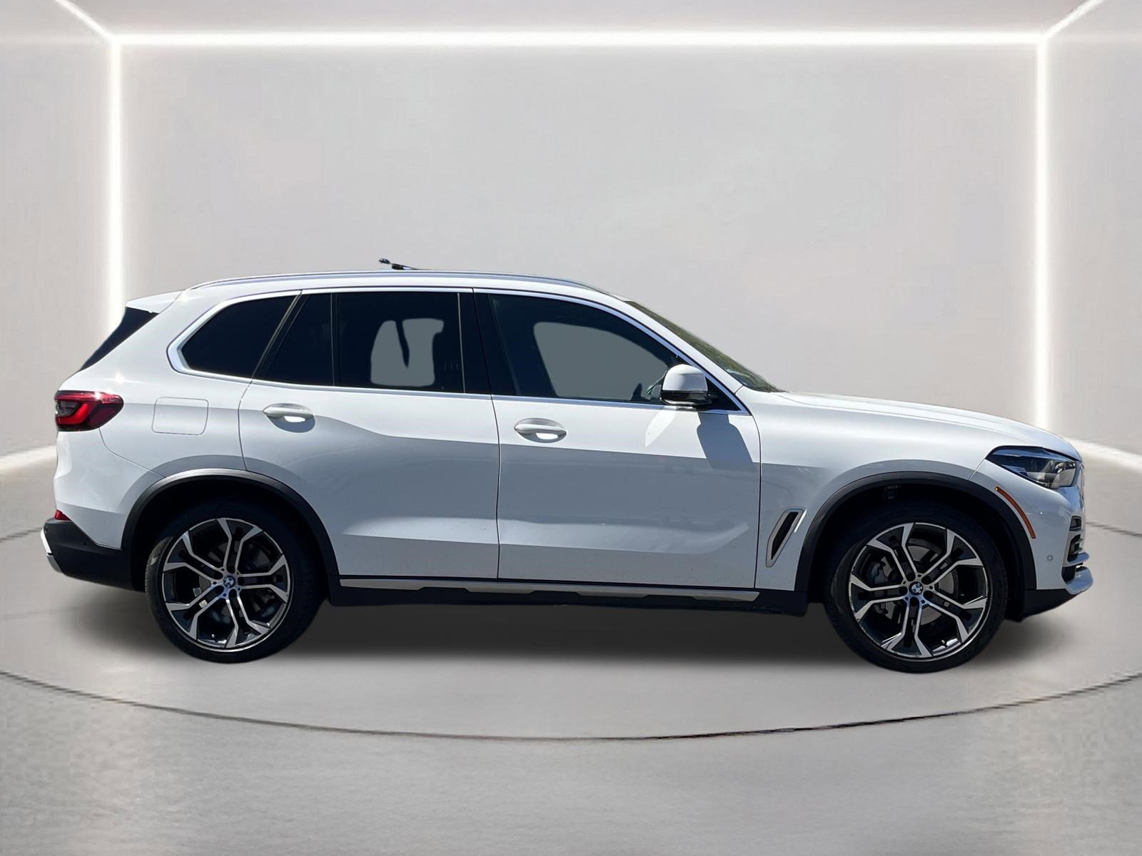 Used 2023 BMW X5 xDrive40i w/ Premium Package AWD/4WD image 30