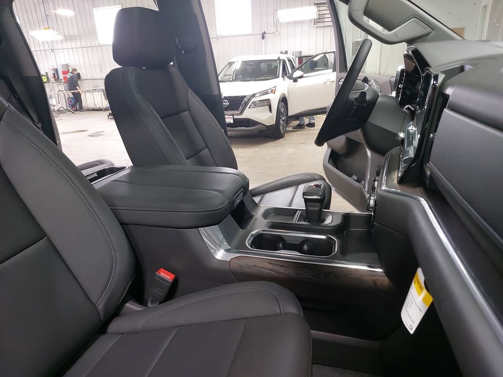 New 2025 GMC Sierra 1500 SLT w/ SLT Premium Plus Package AWD/4WD image 10